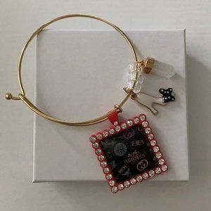 Charm bracelet